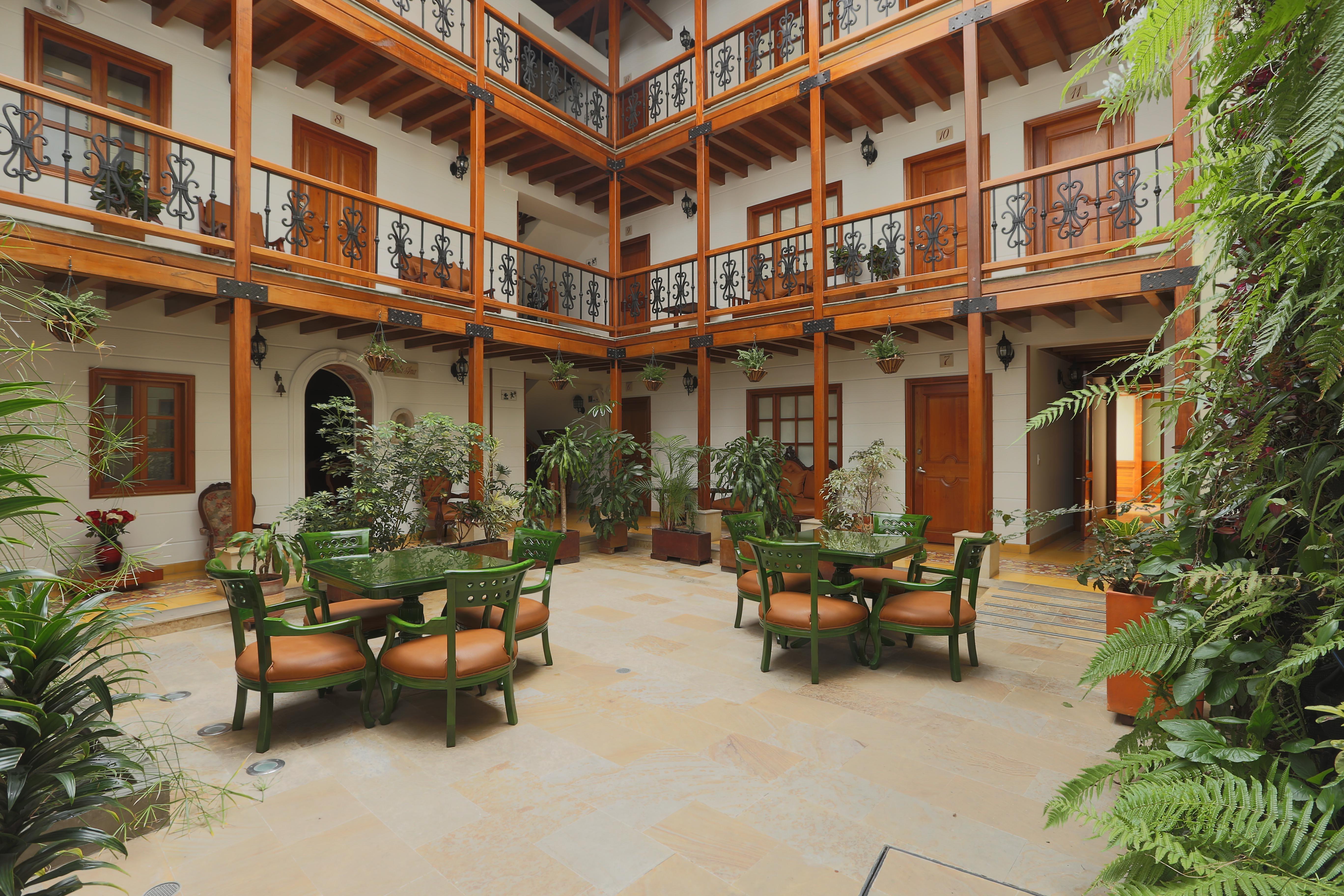 Hotel Santa Lucia Boutique Spa Bogotá Exterior foto Patio of the hotel