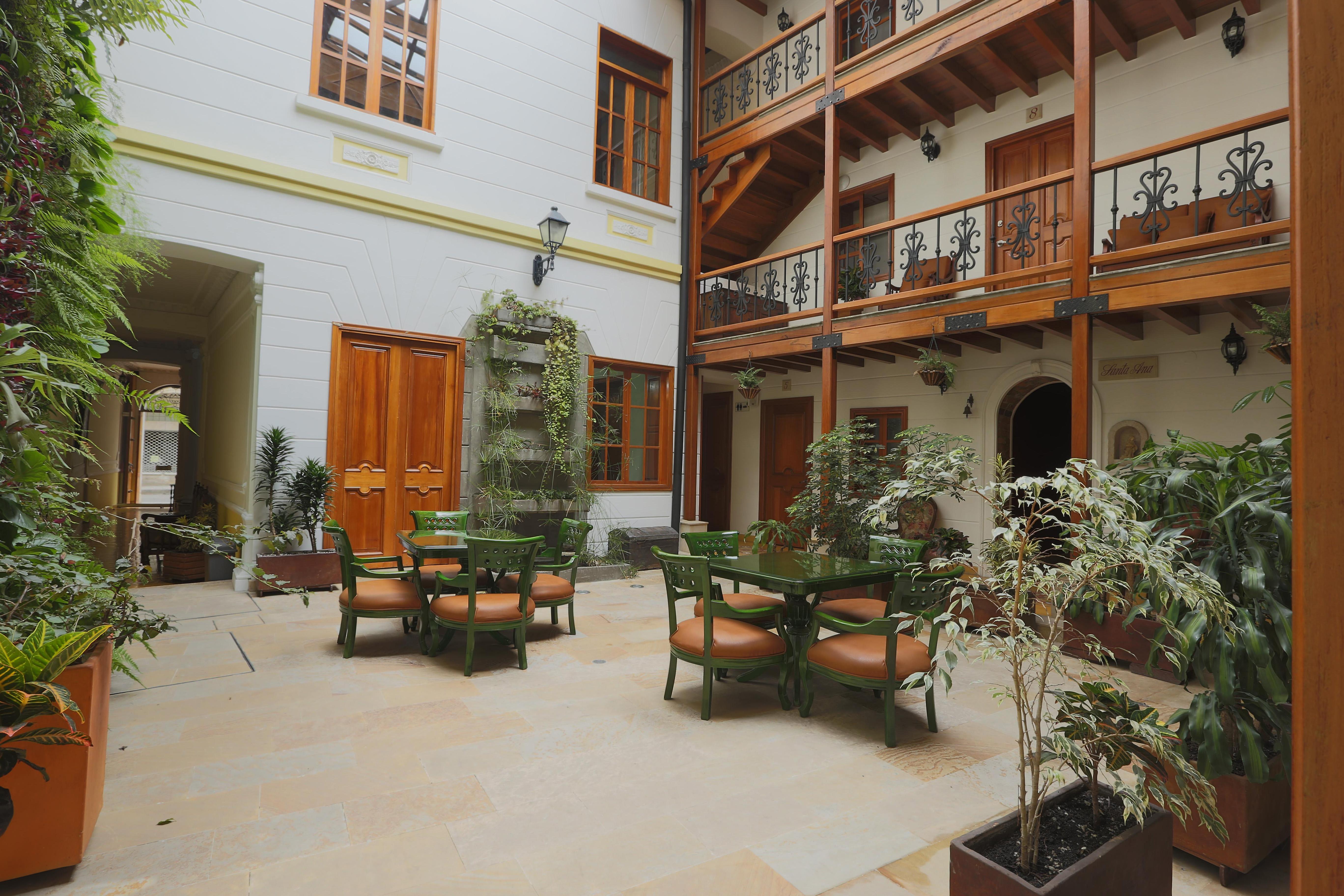 Hotel Santa Lucia Boutique Spa Bogotá Exterior foto Patio of the hotel